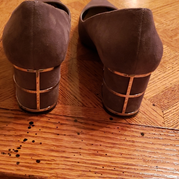 Grey Suede pumps - Picture 5 of 7